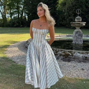 Valeria | Vestido Maxi de Tirantes con Falda Amplia y Rayas en Lino